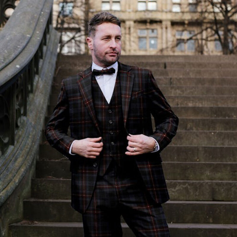 Men's 3 Piece Tartan Suit - Image 4